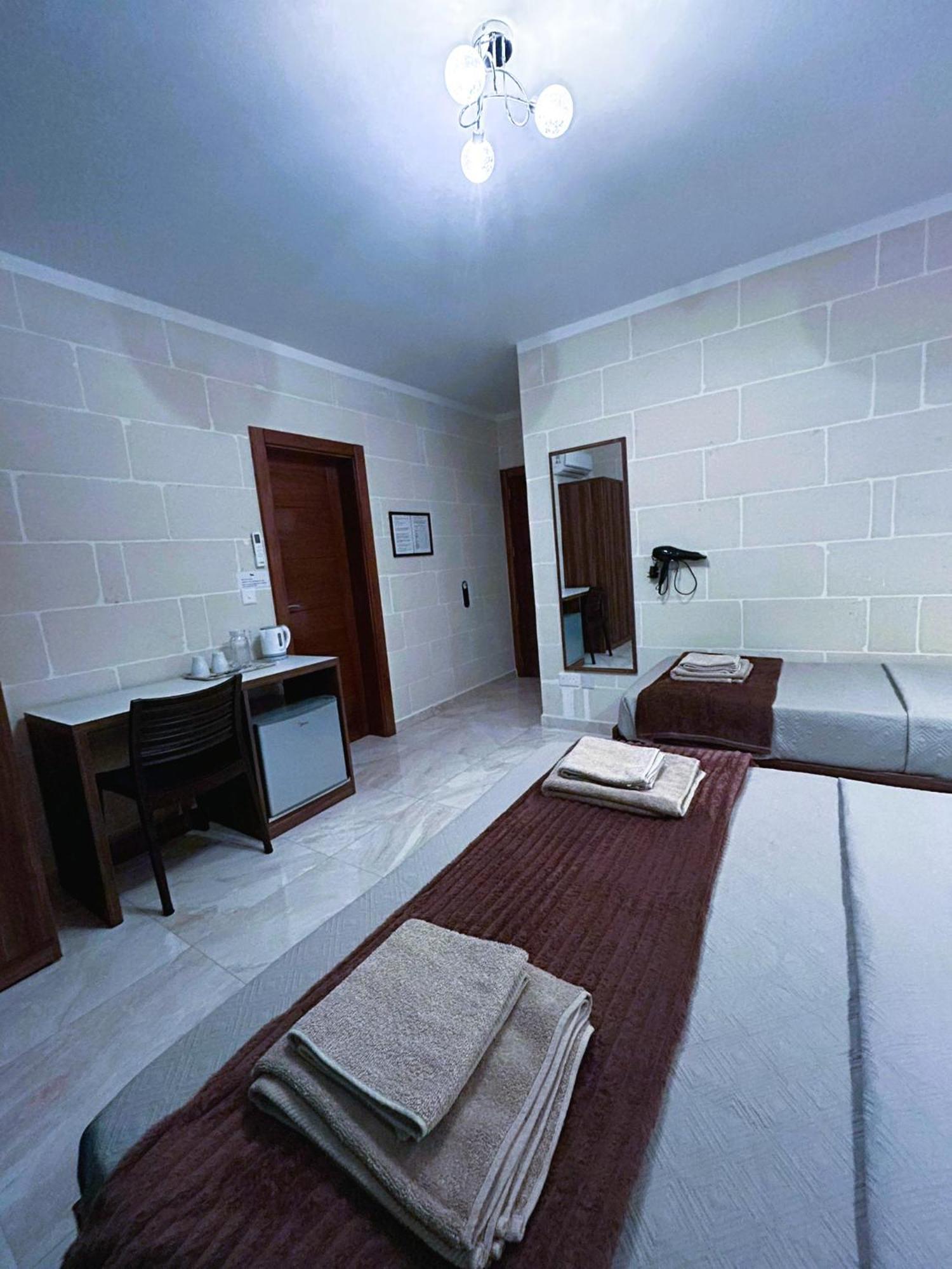 Bed and Breakfast Twenty9Th Nadur Esterno foto